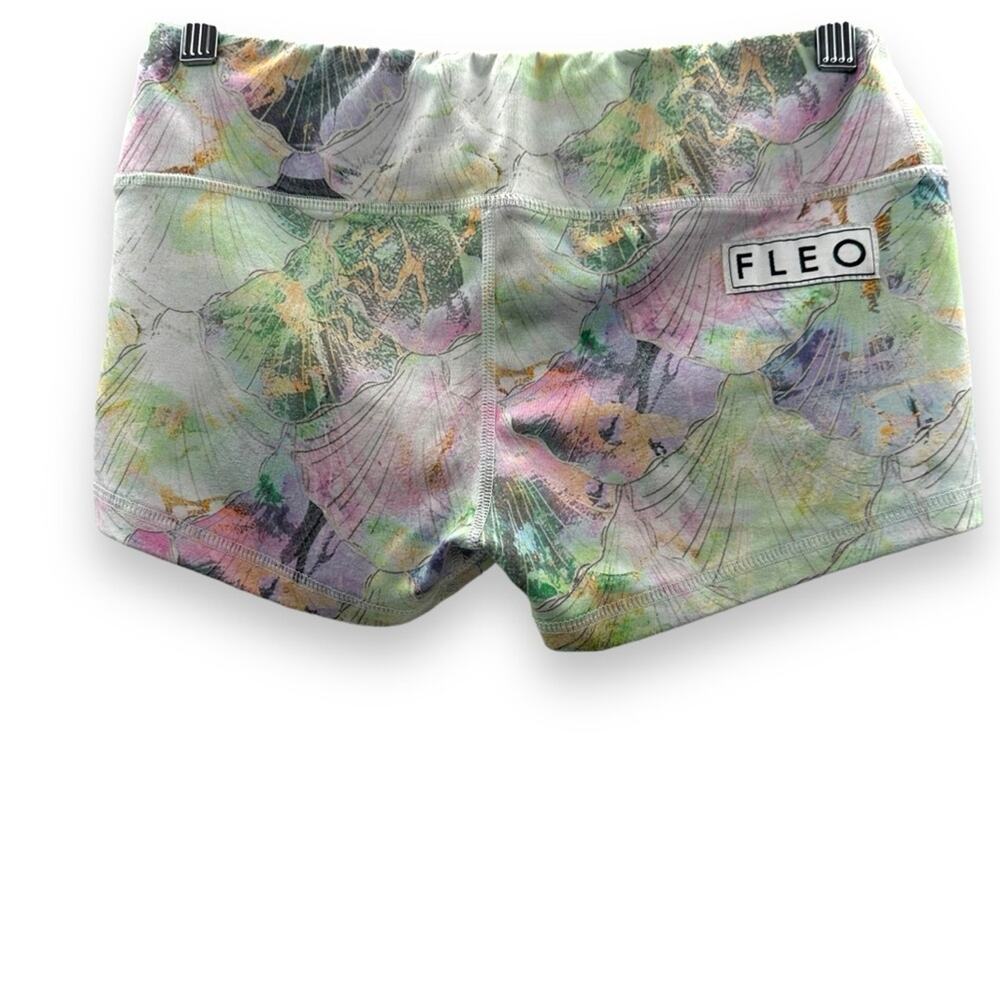 Fleo Low Rise Multicolor Abstract Mermaid Print Activewear Shorts‎ Sz S - Picture 2 of 9